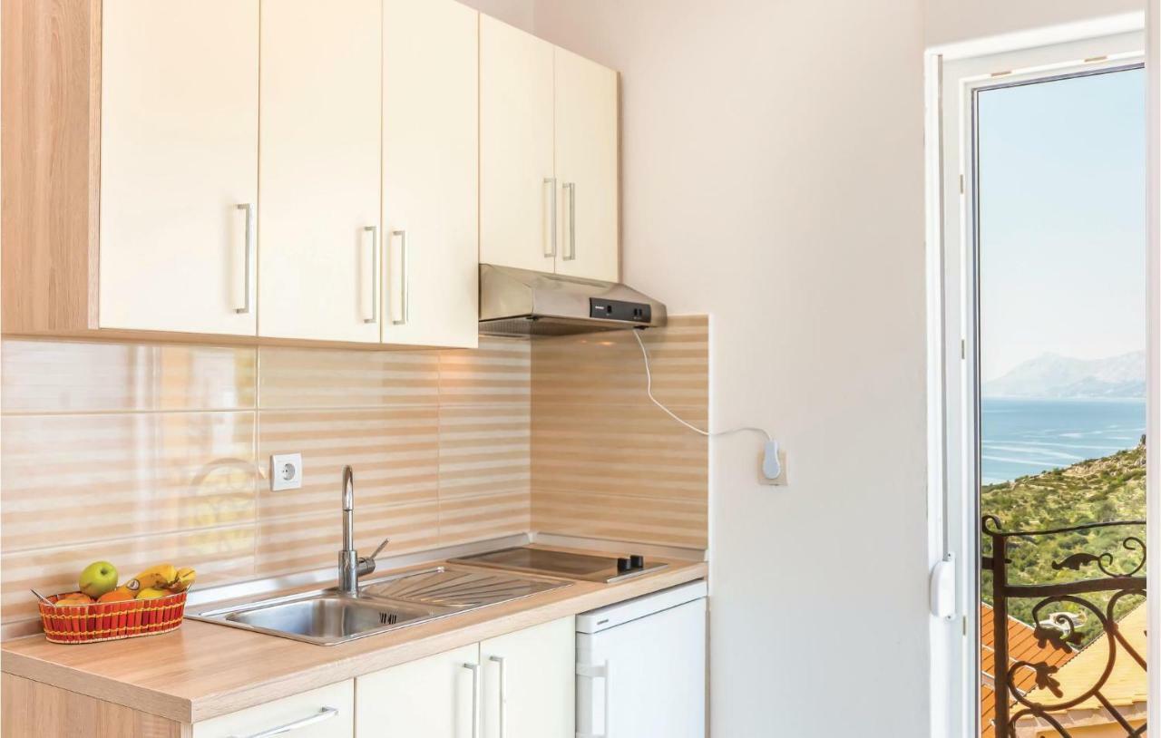 Nice Studio In Krvavica With Kitchen Екстериор снимка